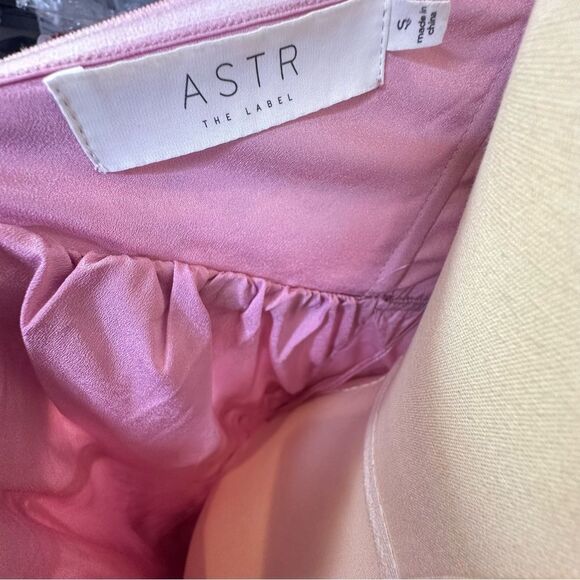 ASTR The Label Jaidee Pink Floral Tiered Halter Maxi Dress | S - Picture 5 of 10